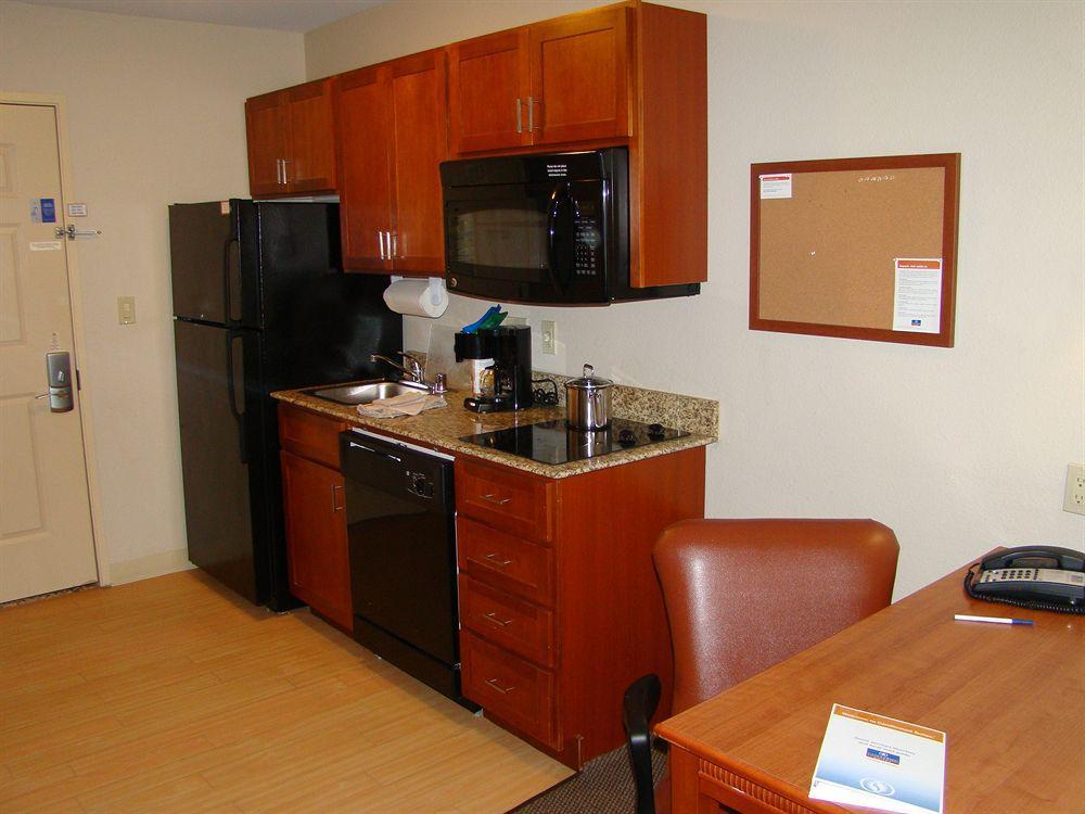 Candlewood Suites Plano East By Ihg Εξωτερικό φωτογραφία